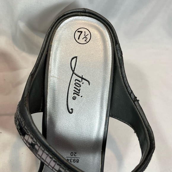 Fioni Heels - Picture 4 of 10